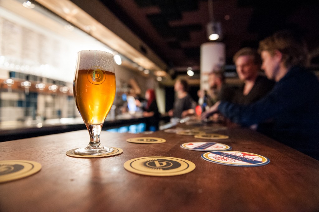 Drinks-Van-Moll-Keizersgracht-Eindhoven-beers-beer-drink